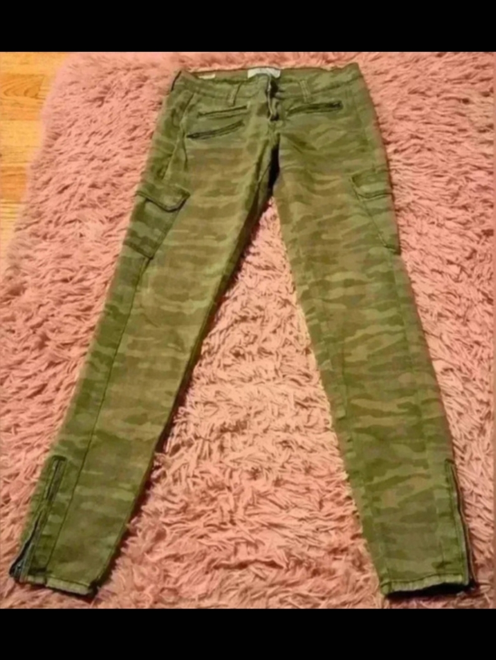 EUC Y2K Lucky Brand Camo Casual Stretch Cargo Jean Pants w/ Zip Ankle SZ 4